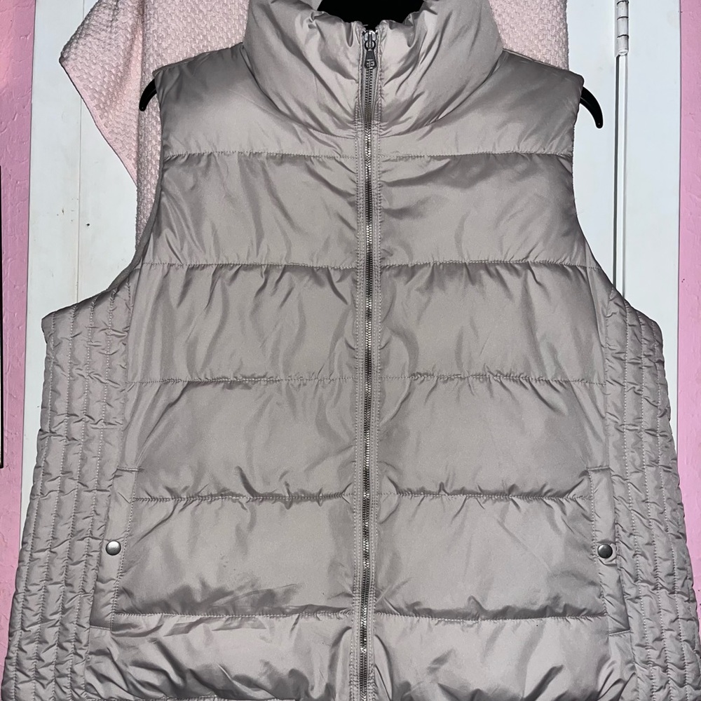 Old Navy Zip up puffer vest (cream)